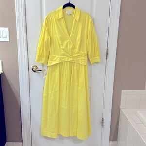 CINQ a Sept. size 4. Yellow color. Used once.